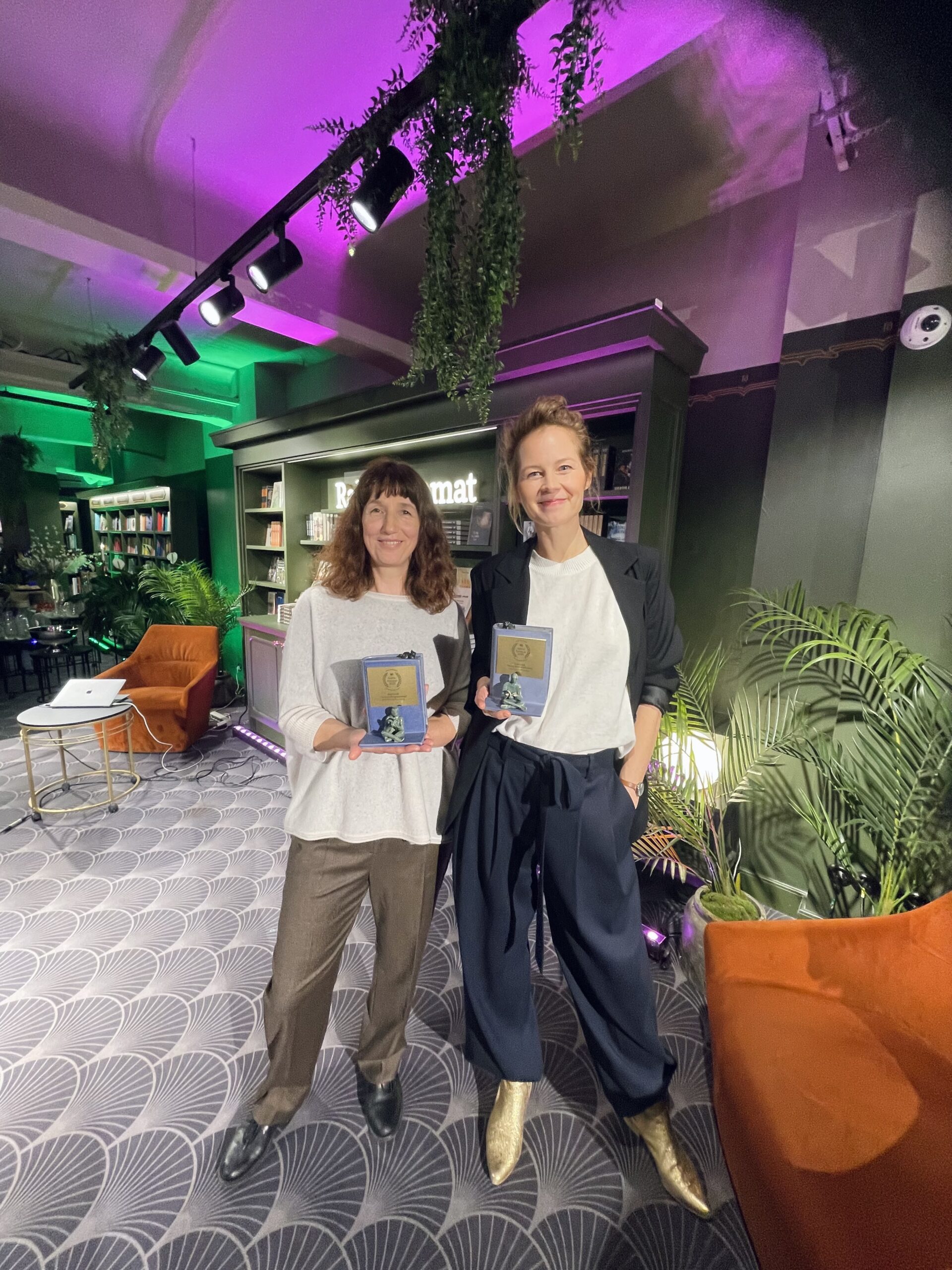 Kairi Loogi „Tantsi tolm põrandast” on parim eesti autori ilukirjanduslik raamat 2025